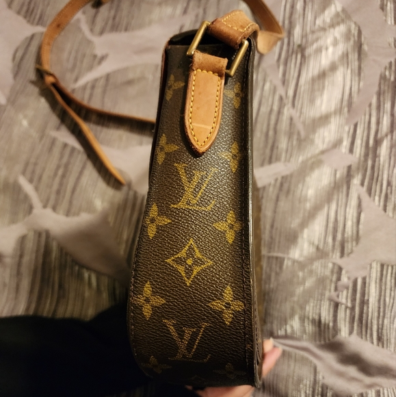 Louis VuittonSaint Cloud GM Cross Body Bag - Picture 10 of 11